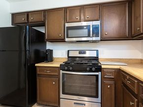 7602 Whispering Oaks DR, Austin TX 78745