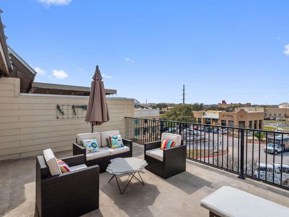 1005 Highknoll LN, Georgetown TX 78628