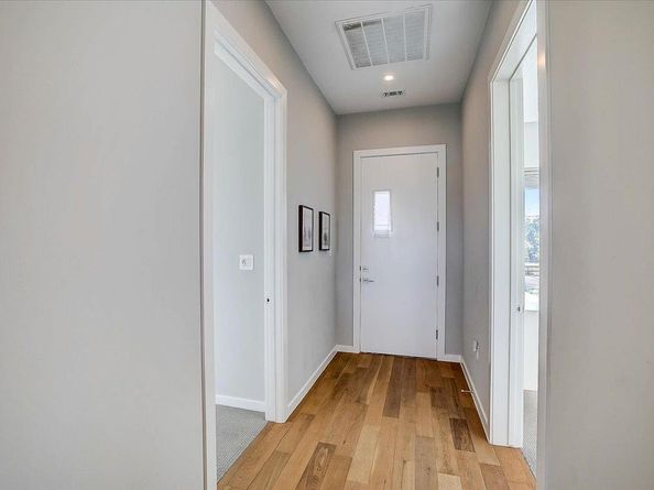 5921 Hi Line RD 1204, Austin TX 78734