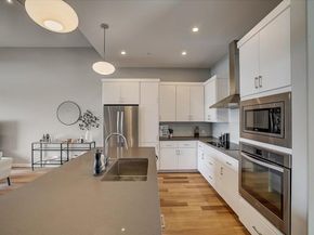 5921 Hi Line RD 1204, Austin TX 78734