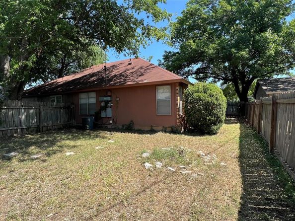 3307 Whitepine DR, Austin TX 78757