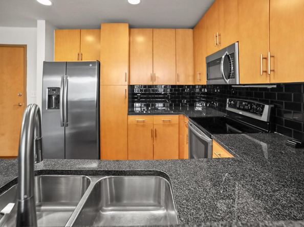 360 Nueces ST 1805, Austin TX 78701