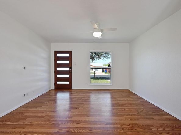 5907 Glenhollow Path, Austin TX 78745