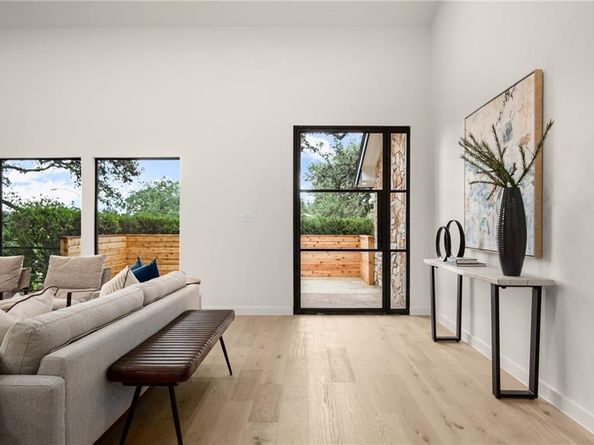 7507 Downridge DR, Austin TX 78731