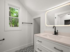 48 Chicon ST, Austin TX 78702