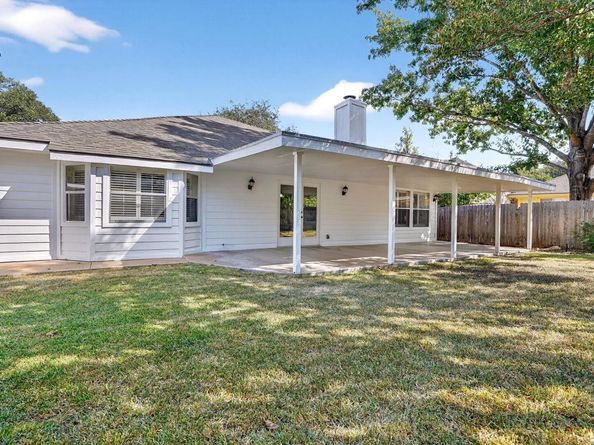9018 Marthas DR, Austin TX 78717