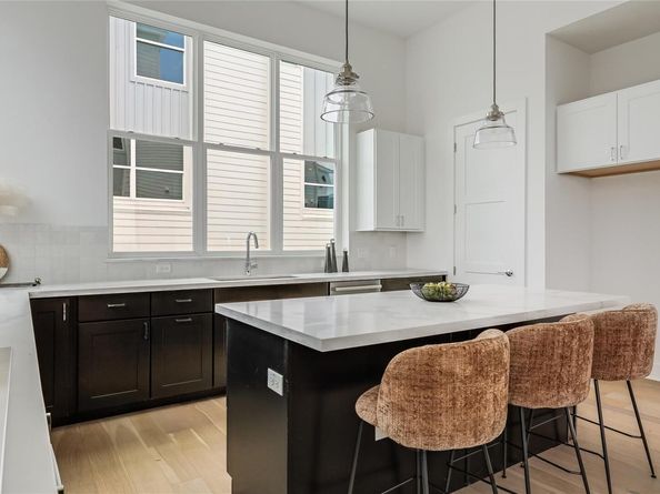 2805 McCurdy ST 19, Austin TX 78723