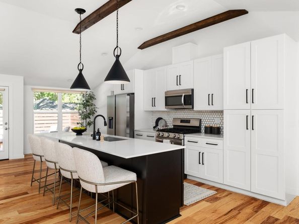 3500 Santa Monica DR, Austin TX 78741