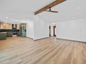 7810 Woodcroft DR, Austin TX 78749