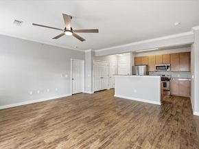 2502 Leon ST 414, Austin TX 78705