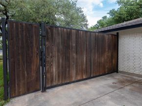 9201 Robins Nest LN, Austin TX 78729