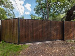 9201 Robins Nest LN, Austin TX 78729