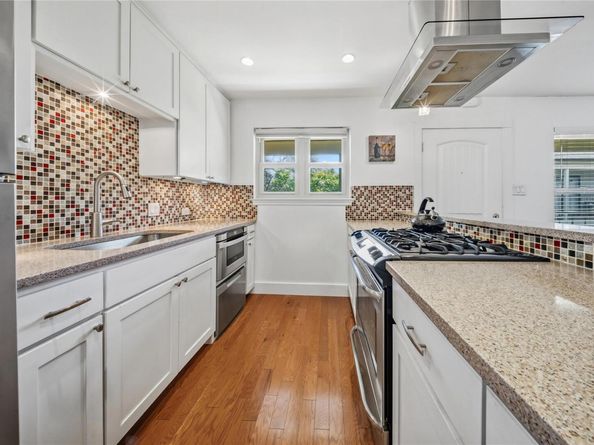 2301 Lawnmont Ave 8, Austin TX 78756