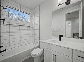 7102 Providence Ave 2, Austin TX 78752