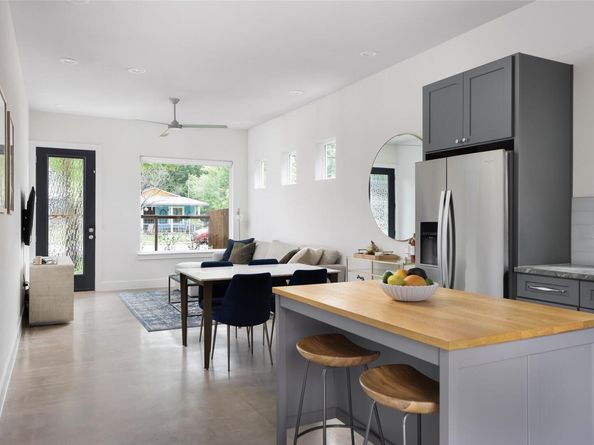 1120 Omega Ave 1, Austin TX 78721