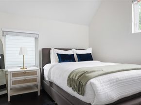 1120 Omega Ave 1, Austin TX 78721