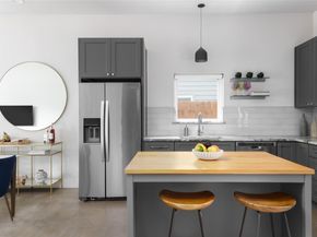 1120 Omega Ave 1, Austin TX 78721