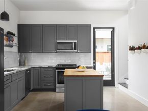 1120 Omega Ave 1, Austin TX 78721