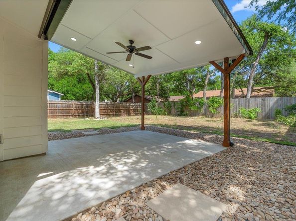 9717 Anderson Village DR, Austin TX 78729