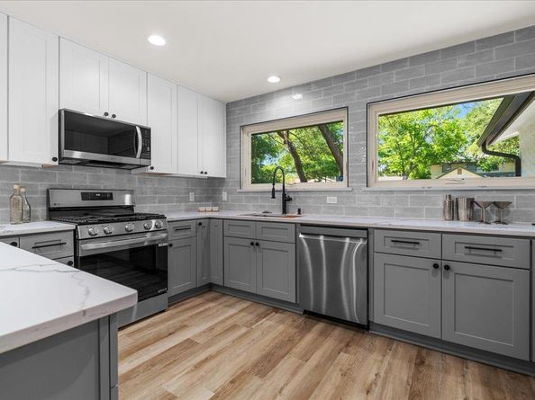 9717 Anderson Village DR, Austin TX 78729