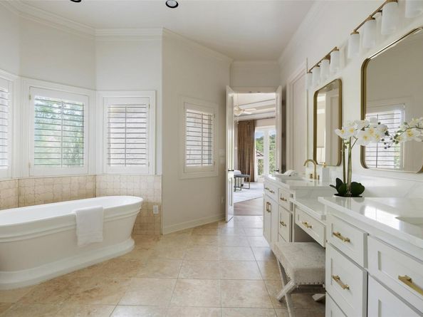 8605 Mendocino DR, Austin TX 78735