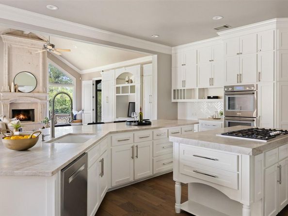 8605 Mendocino DR, Austin TX 78735