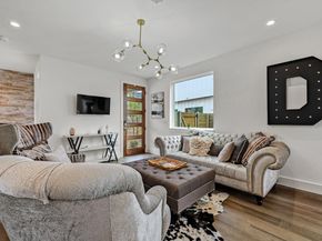 201 Tillery SQ 2, Austin TX 78702