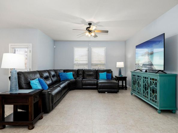 1913 Goldilocks LN, Austin TX 78652