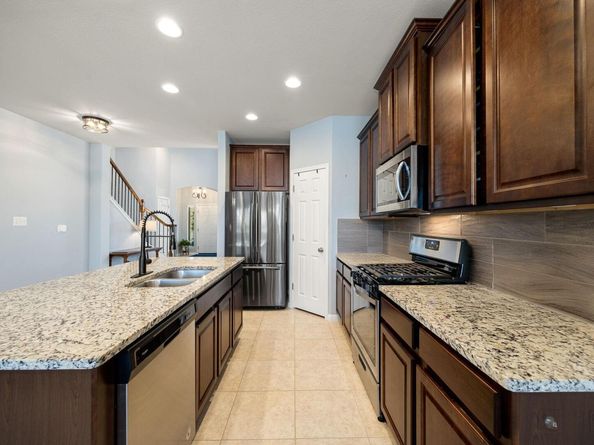 1913 Goldilocks LN, Austin TX 78652