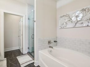 1206 Deloney ST B, Austin TX 78721