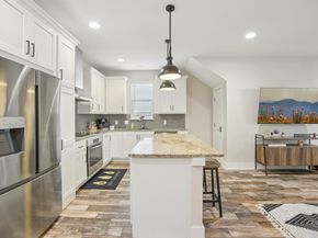 1206 Deloney ST B, Austin TX 78721