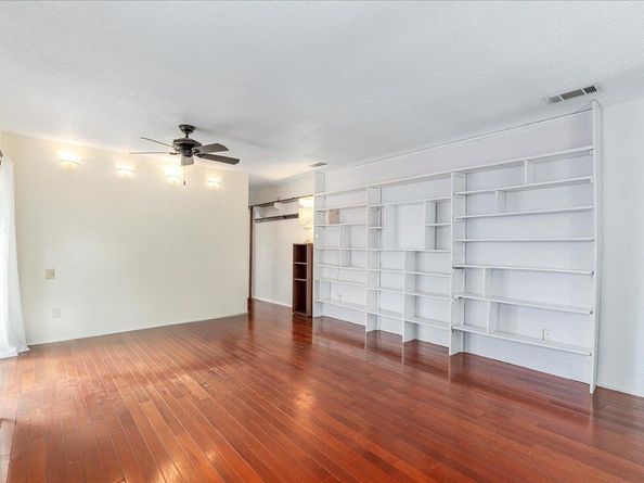 2215 Post RD 2029, Austin TX 78704