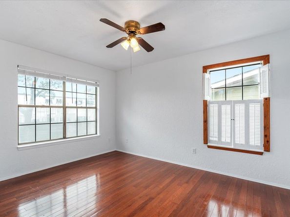 2215 Post RD 2029, Austin TX 78704