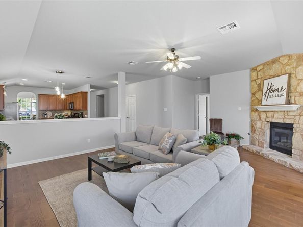 613 Kingston Lacy BLVD, Pflugerville TX 78660