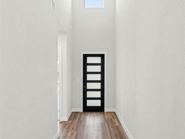 124 Irvine PASS, Liberty Hill TX 78642