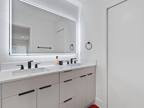 1901 Albury CV D, Austin TX 78758
