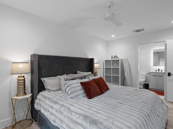 1901 Albury CV D, Austin TX 78758