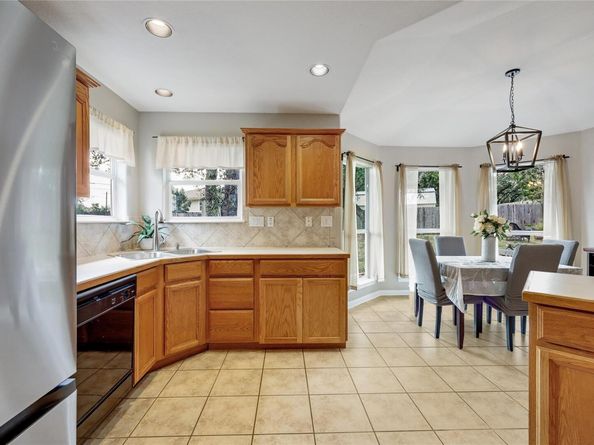 8313 Timber TRL, Lago Vista TX 78645