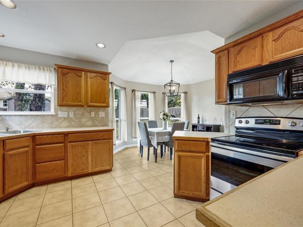8313 Timber TRL, Lago Vista TX 78645