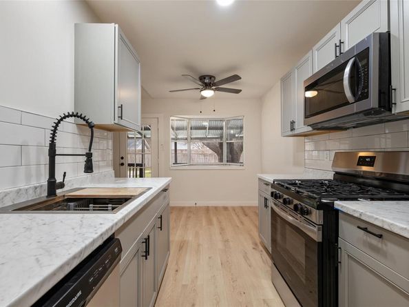 4605 Brassiewood DR, Austin TX 78744