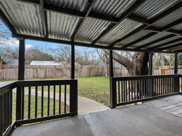 4605 Brassiewood DR, Austin TX 78744