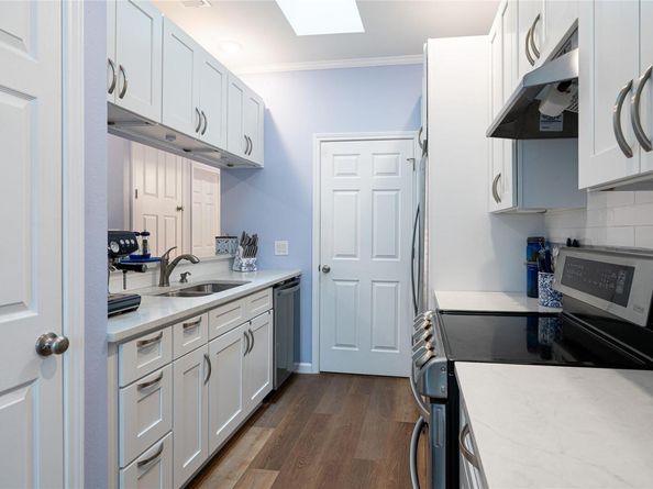6501 Columbia Oaks Ct D8, Austin TX 78759