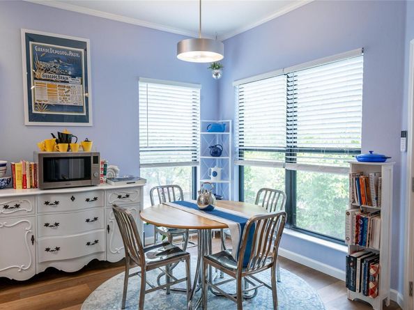 6501 Columbia Oaks Ct D8, Austin TX 78759