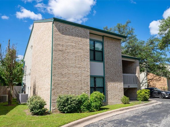 6501 Columbia Oaks Ct D8, Austin TX 78759