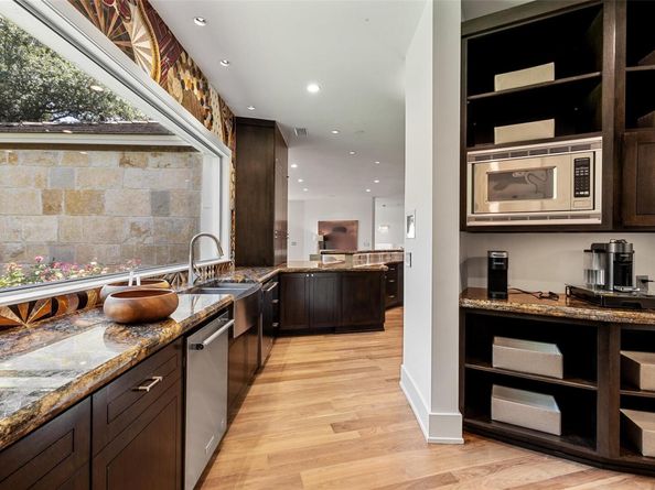706 Las Lomas DR, West Lake Hills TX 78746