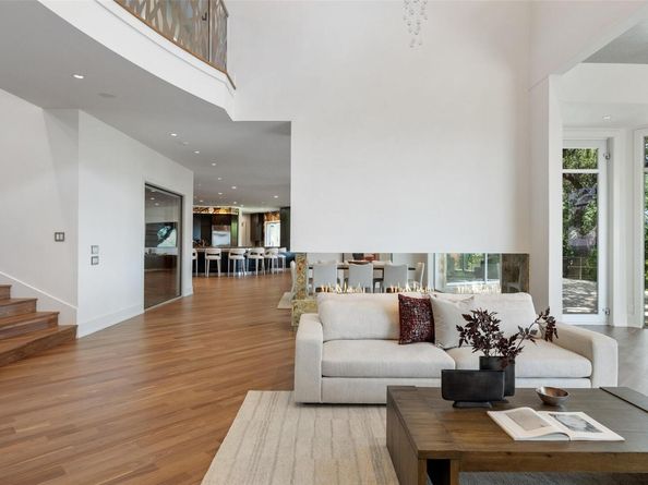 706 Las Lomas DR, West Lake Hills TX 78746