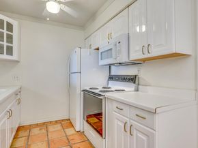 910 Duncan LN 50, Austin TX 78705