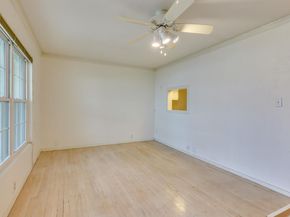 910 Duncan LN 50, Austin TX 78705