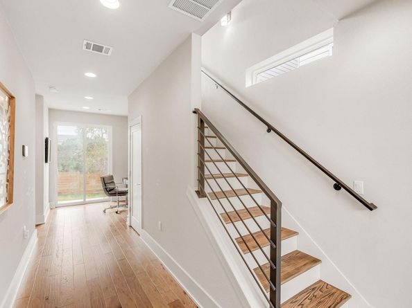 7921 Floracita LN 26, Austin TX 78735