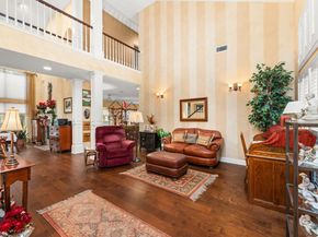 4 Tiburon Dr, The Hills TX 78738